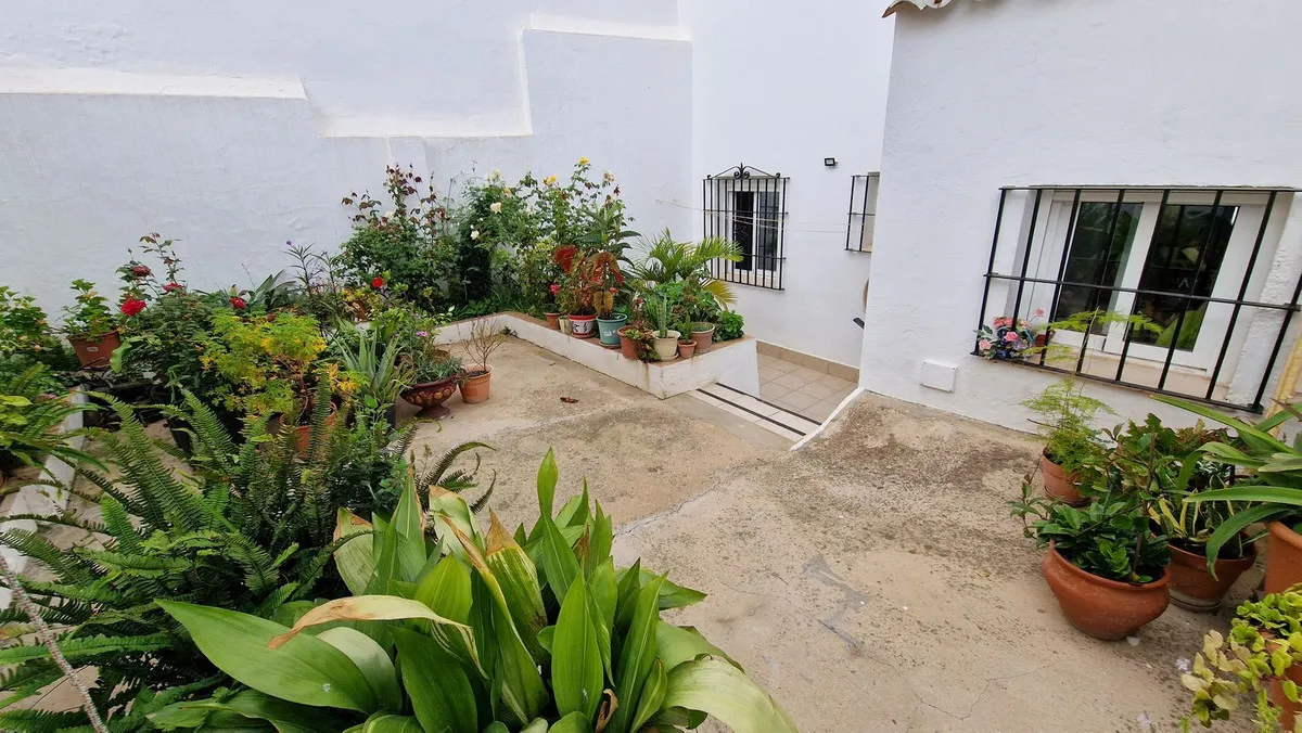 35921148-5a45-40a1-be76-614f9de4b423