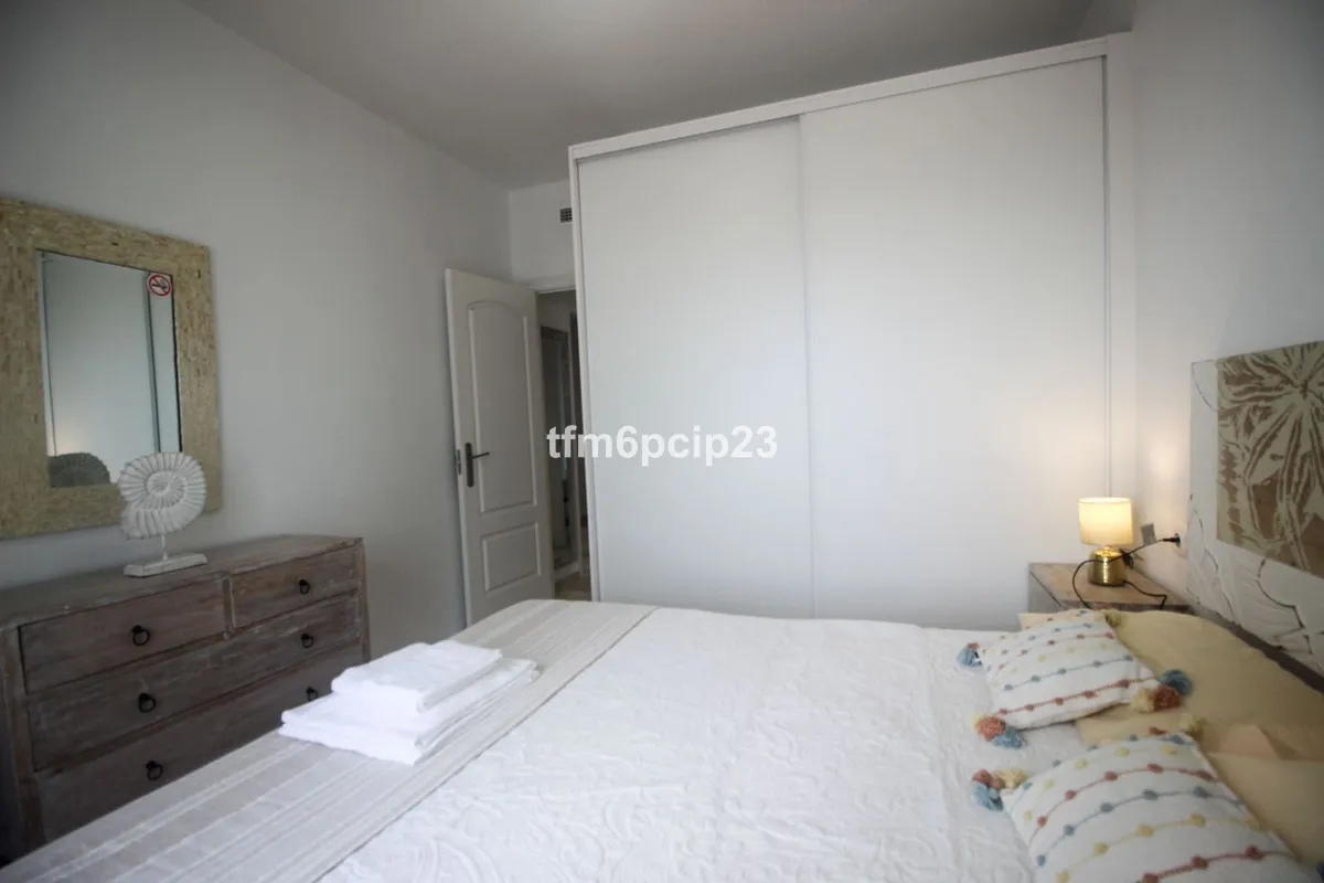 2813cc28-a06e-4cdf-8029-0d5fd845d203