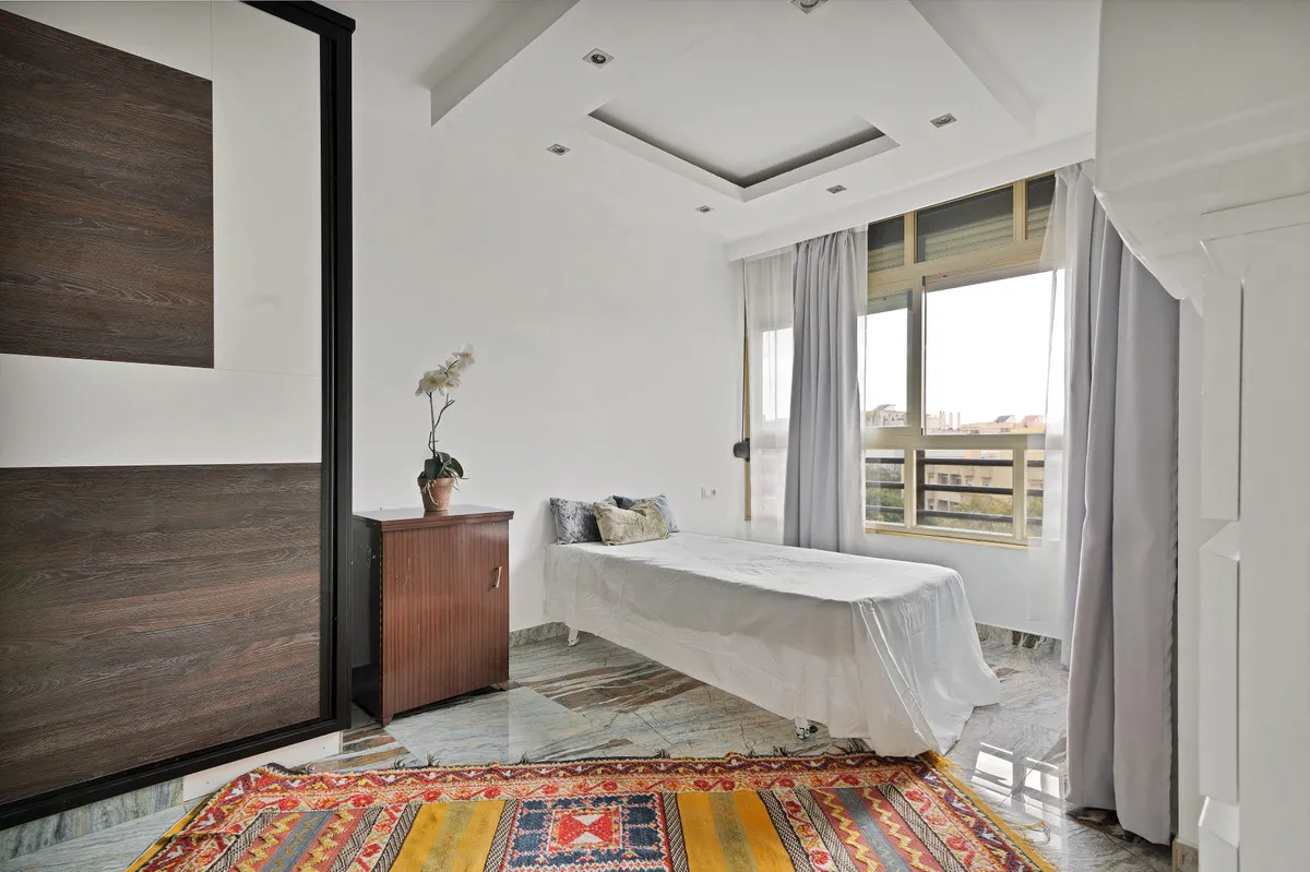 5c5c6db3-02fb-406c-82ec-f812eef72d54