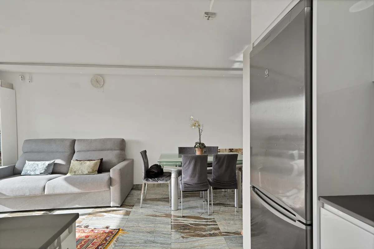 f70a50d2-1ff3-4cf2-a91b-da2502d20990