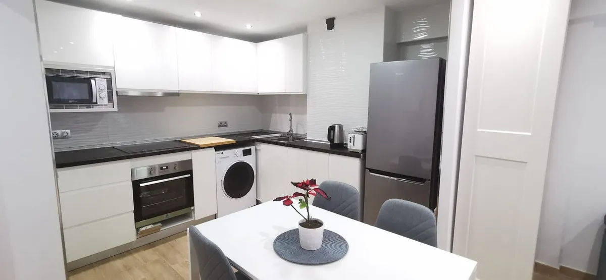 8552d1f8-1a90-420b-ba92-641b7624327a