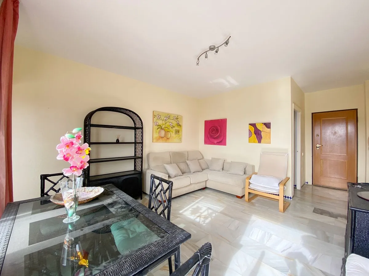 1e6f9848-3ace-4fbc-85aa-2defa37069f2