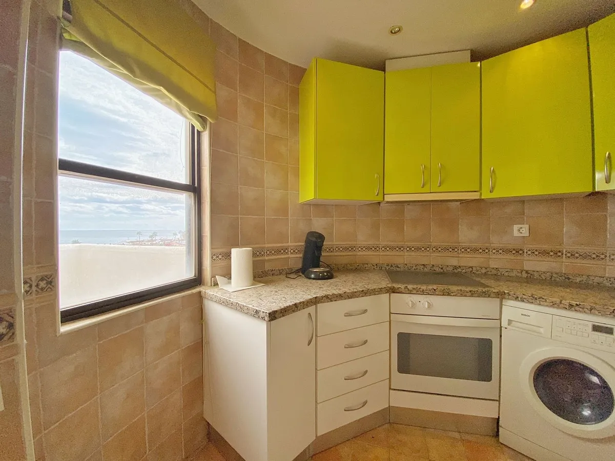 74d2eefc-c39f-45a9-a52d-68e01e32e5ed