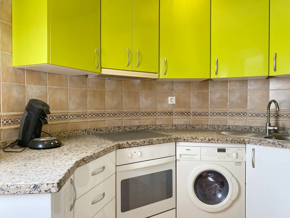 856f4766-7a8c-4e2c-97cf-df38d3d44d6e