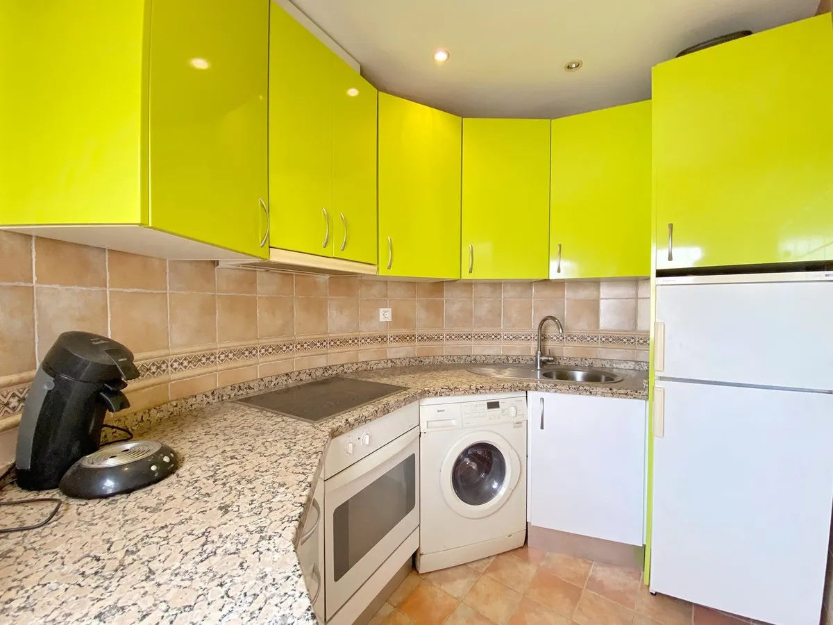 ef5cd0b2-0a4f-48b5-ae4b-48ed6bfce472