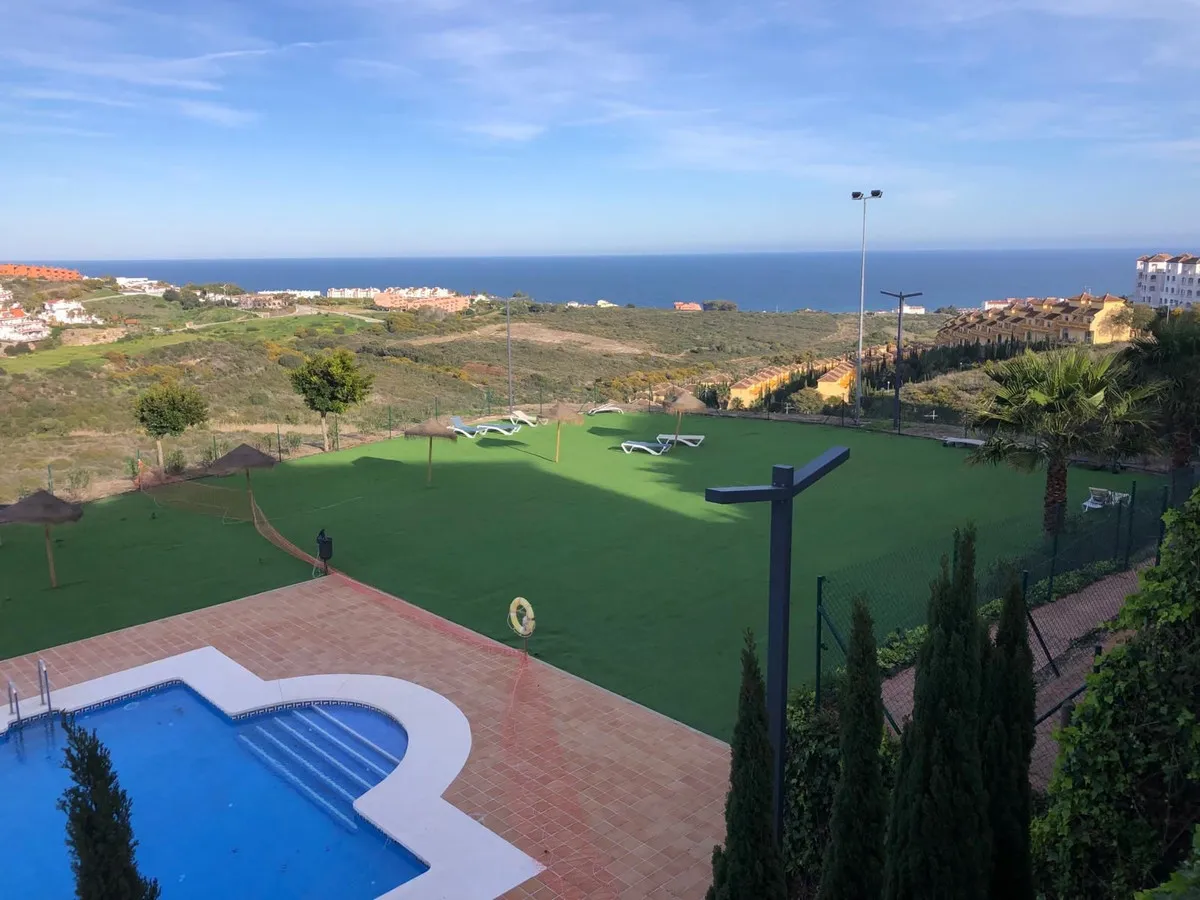 acc64301-d98e-46f3-9d74-597d7957e2da