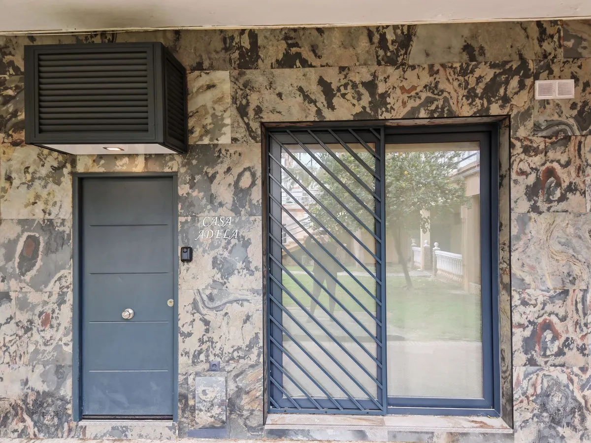 3a95c466-e987-4c5c-8e72-1b0bd8effc88