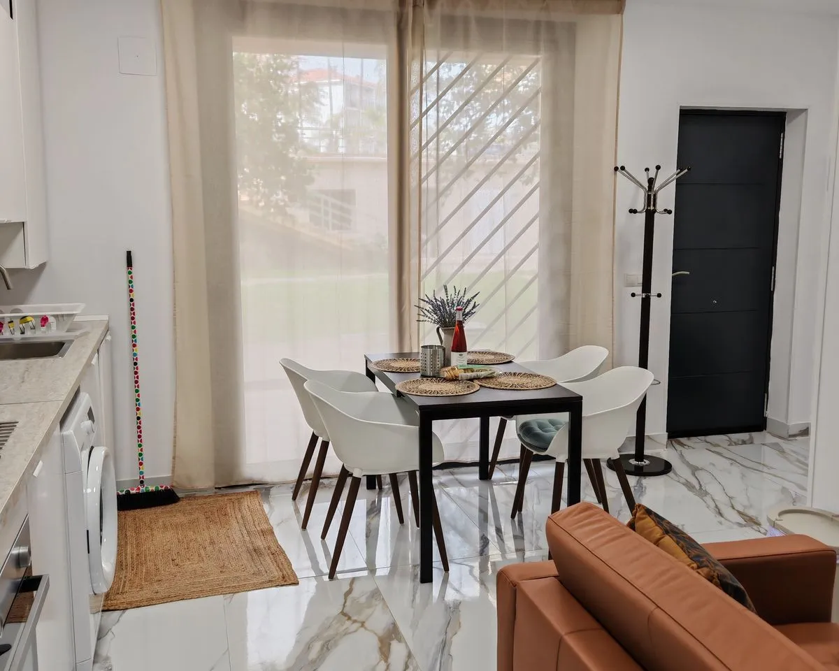 fc8382a6-a687-4315-9491-55dc4f9fae49