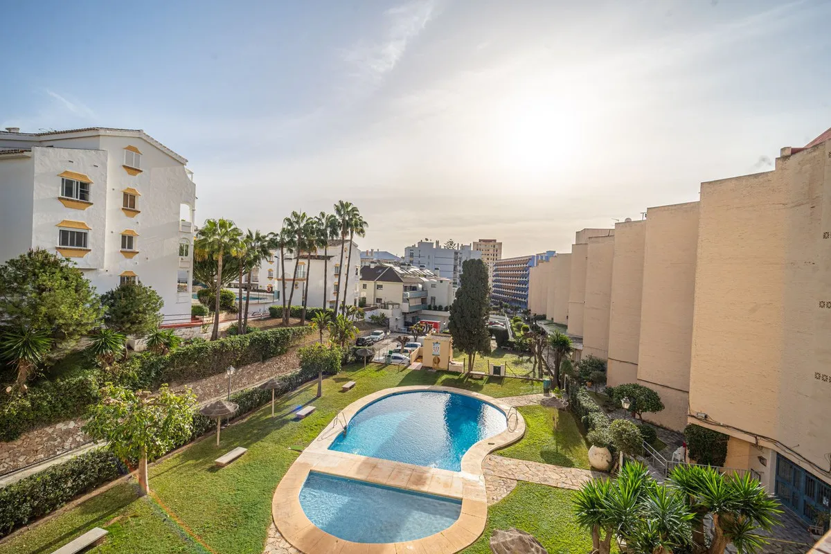 b242c7da-b4a8-4652-8754-58d0a49f52ba