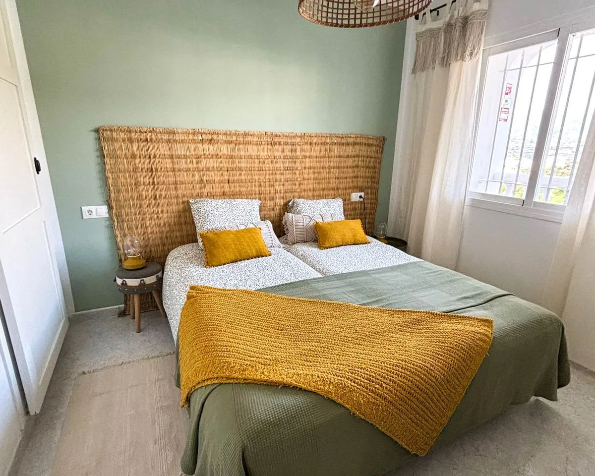 58576b12-906e-40e9-987c-f0c274708a73