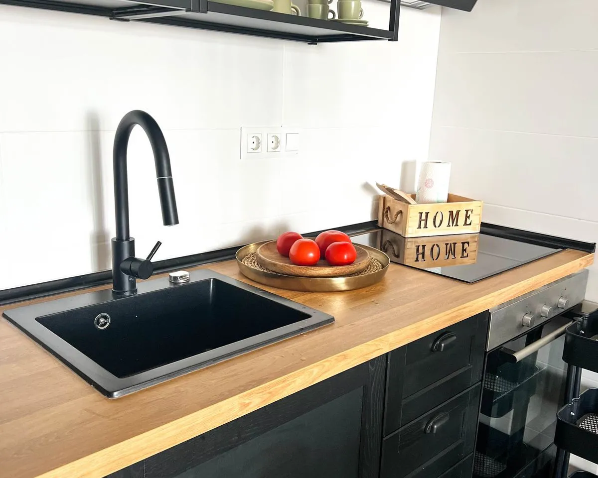 c646f0e8-8362-4216-91f5-f6b521fdc32e