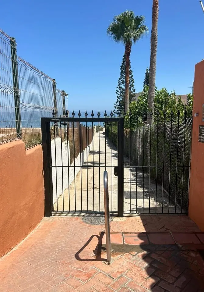 7005f3b9-d74a-4c1f-bd6f-dbf1fd9ea3a3