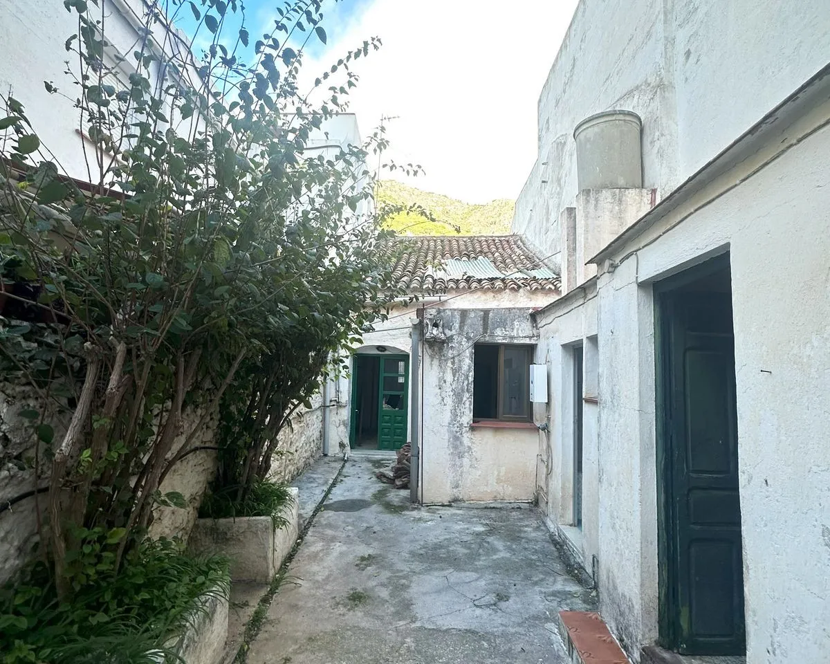 4b9279d7-b631-4d35-ae5b-91d72364faa8