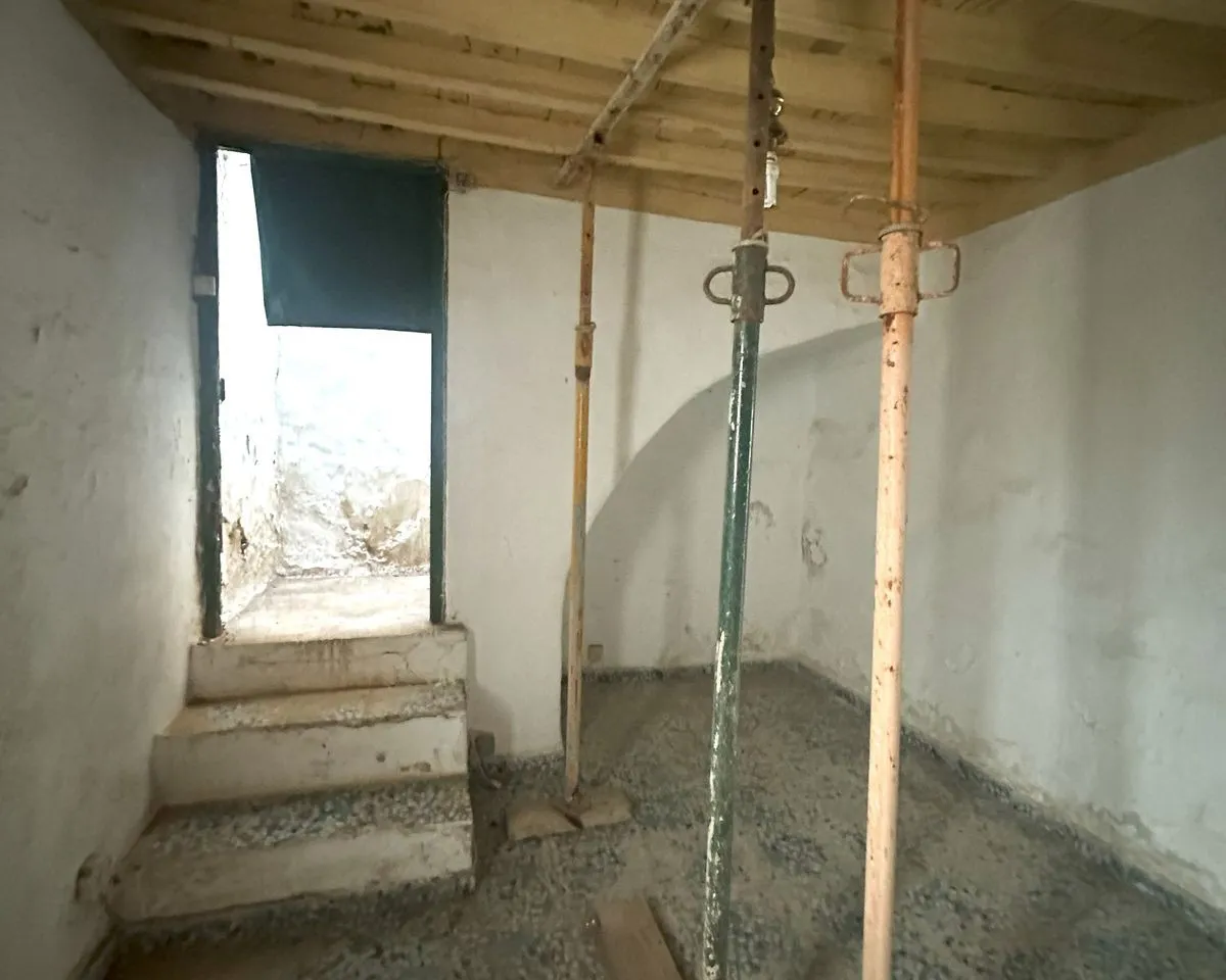 b46b1ee0-65d6-4c90-9870-1414701ea15a