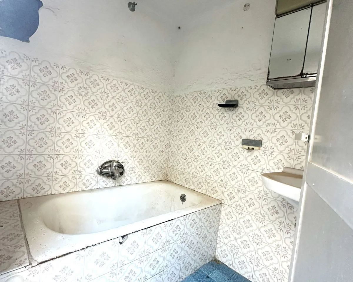 ee35d9ec-dc47-4ef1-a226-2de68ce60e3b