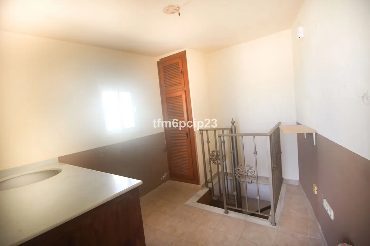 2712f00c-eb30-470f-9138-6f72721c8b9b