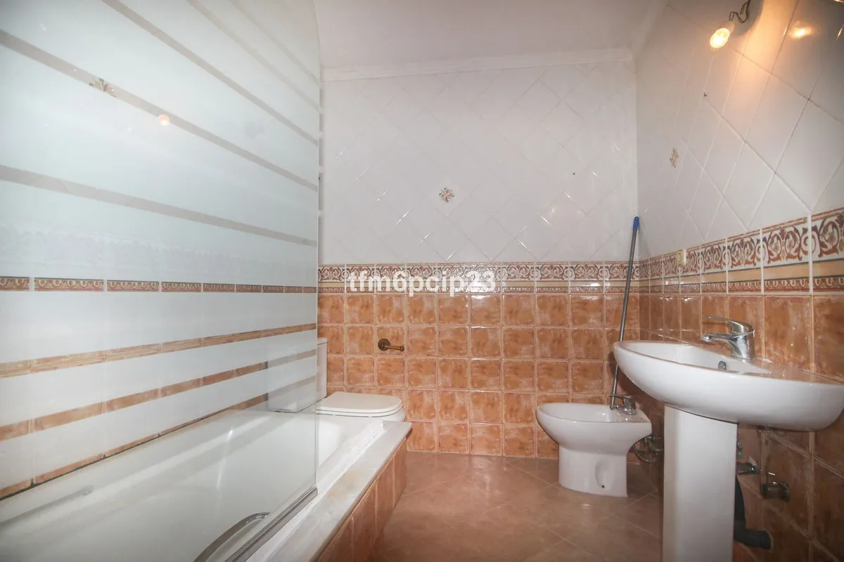 5d7c42d6-96ee-4ef1-8b93-73c642e3b01b