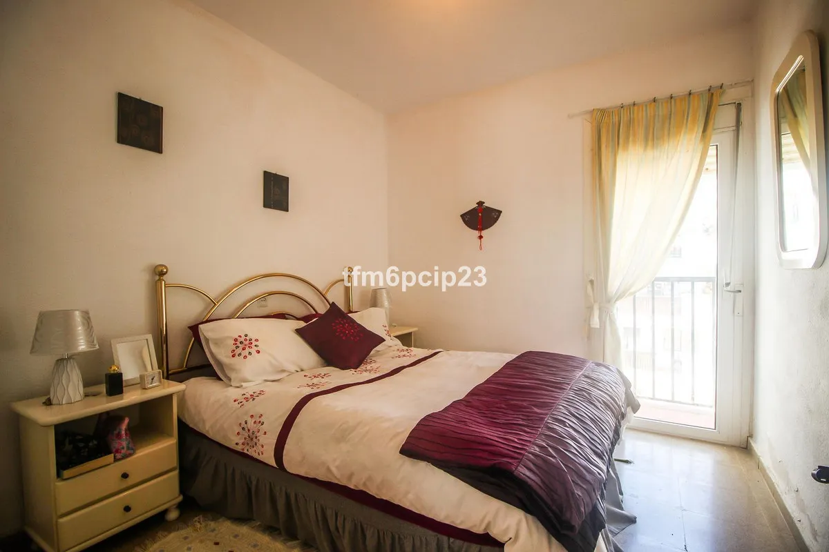 3b703a61-70e8-455f-b326-2fed93f49070