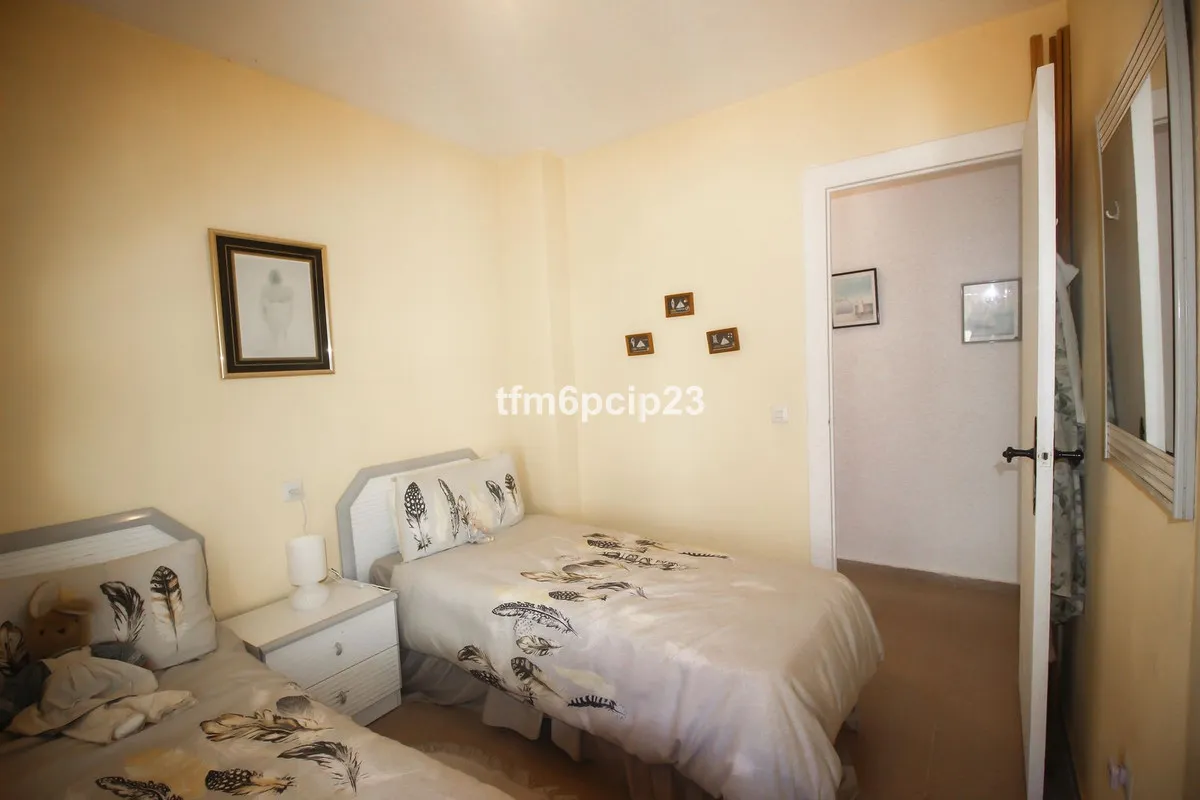 993bc409-16a3-464c-8b71-10930c4d42d9