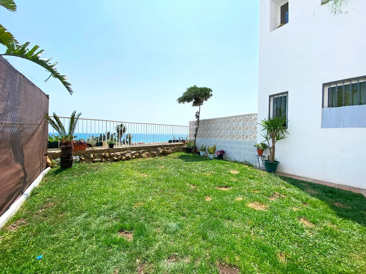 6ee6f341-aa50-419d-a2df-4f6a3609a9aa