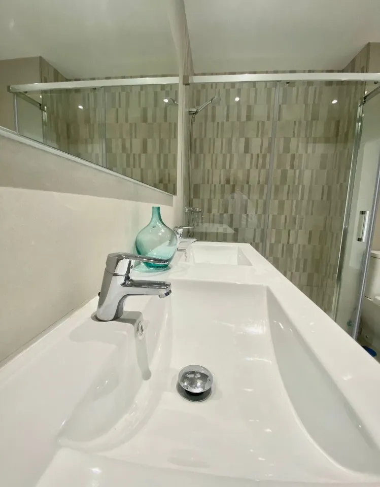 d1d03bfe-c6bb-49bf-8611-215788550798