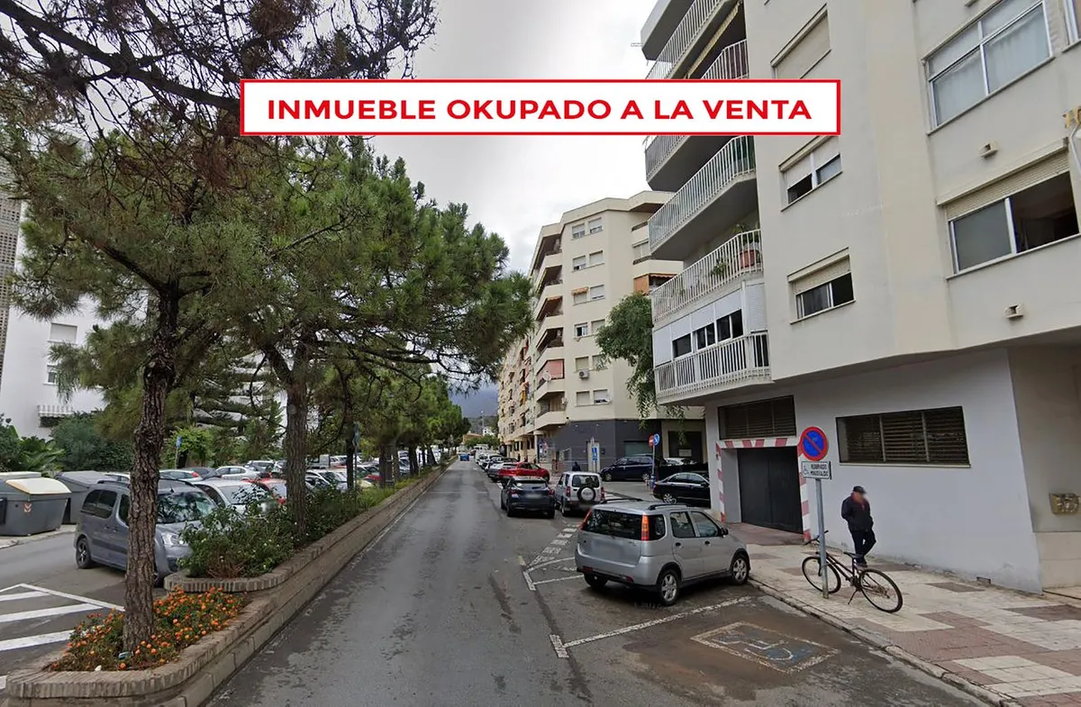 Investors’ Opportunity: Spacious Apartment in Estepona