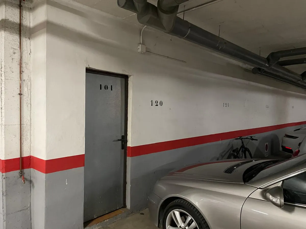 1b50a0ba-ac04-49a3-a3b4-4498e210cf23