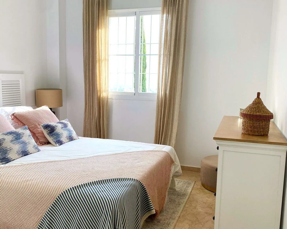 008641a0-c818-41bf-92b2-0e77302c61cd