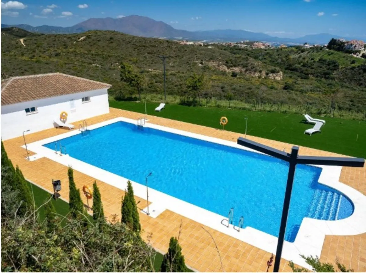 4118e242-45bd-40ab-95c8-fc0f082a8128