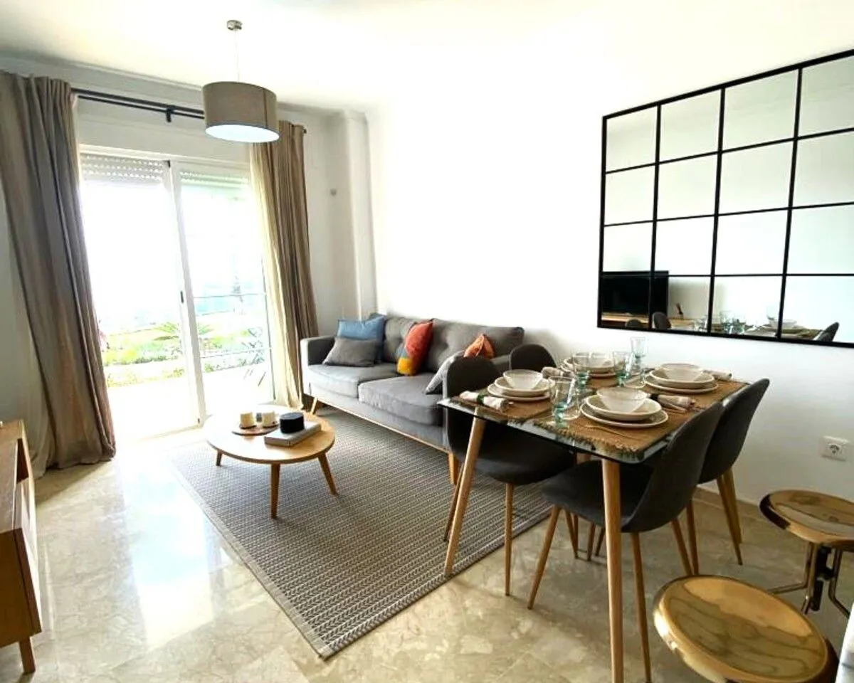 9f851e4e-070b-411c-a67b-873cc018a03b