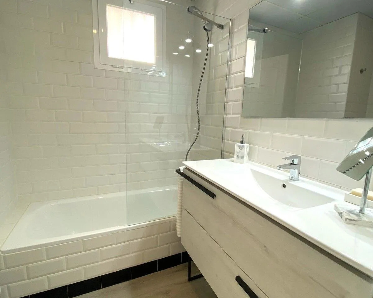 cbf3838d-4755-4809-b3a3-0026ceb5d8ca