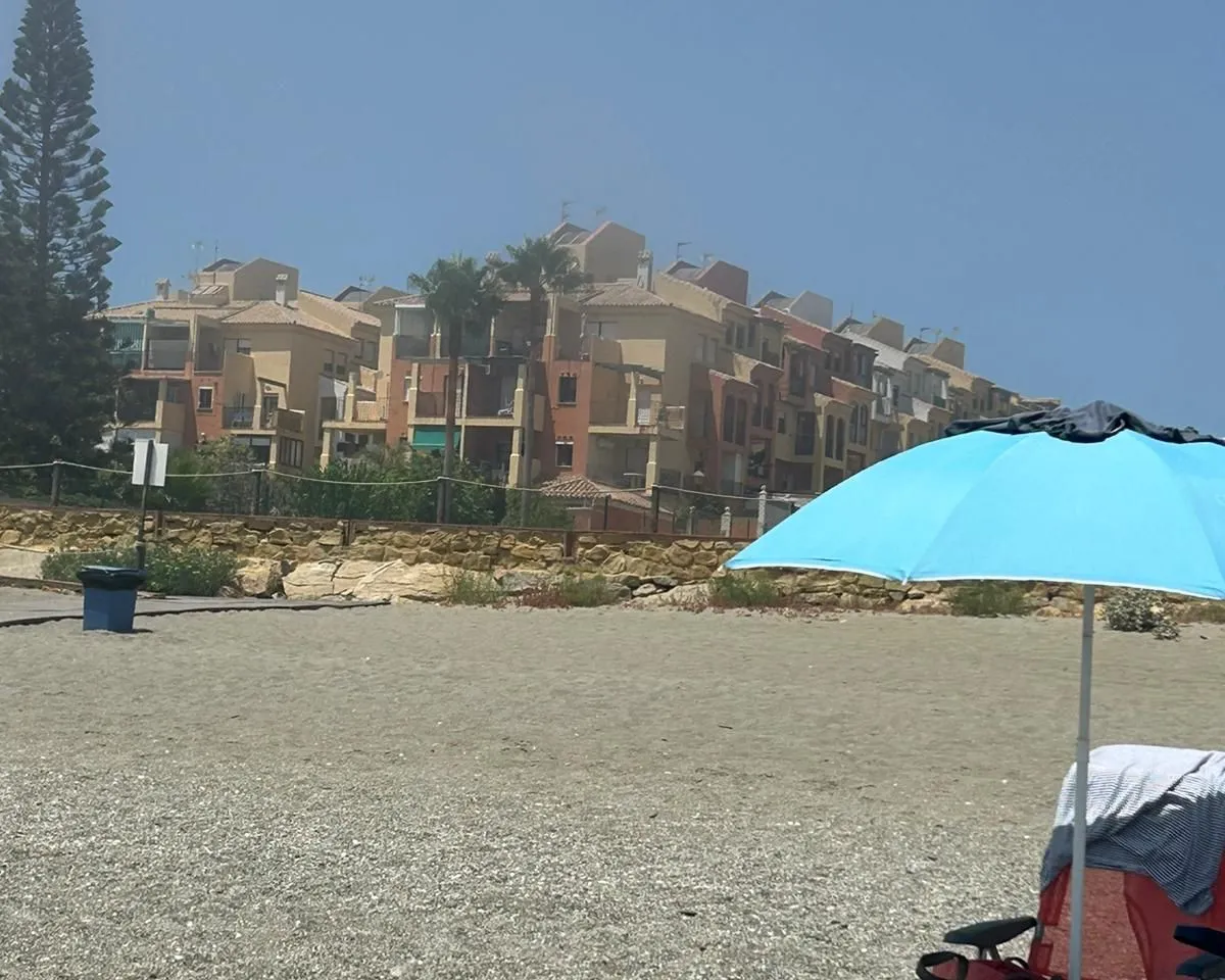 d8836d9e-8414-4dec-b5b0-2c229d73e124