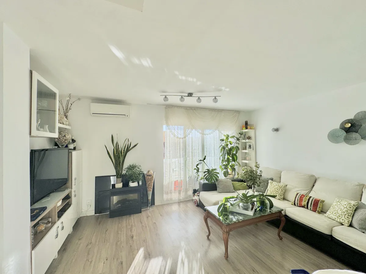 0dbecd5b-16b8-4a4d-9a26-525d21aff354