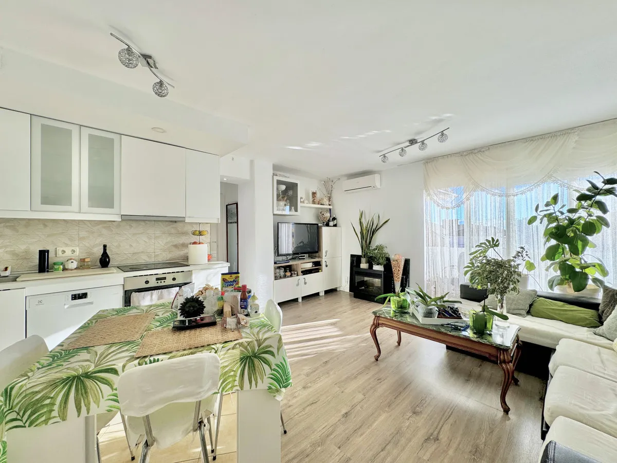 7a1e609b-7a84-418b-b2c6-c8c414361152