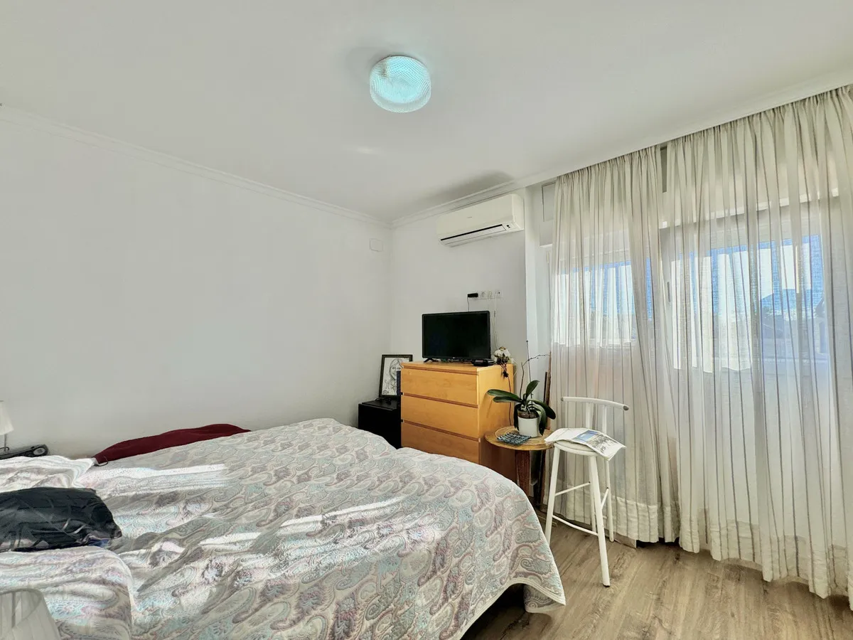 df52bfd1-e90a-42de-bd7d-e9dd748b5ca8