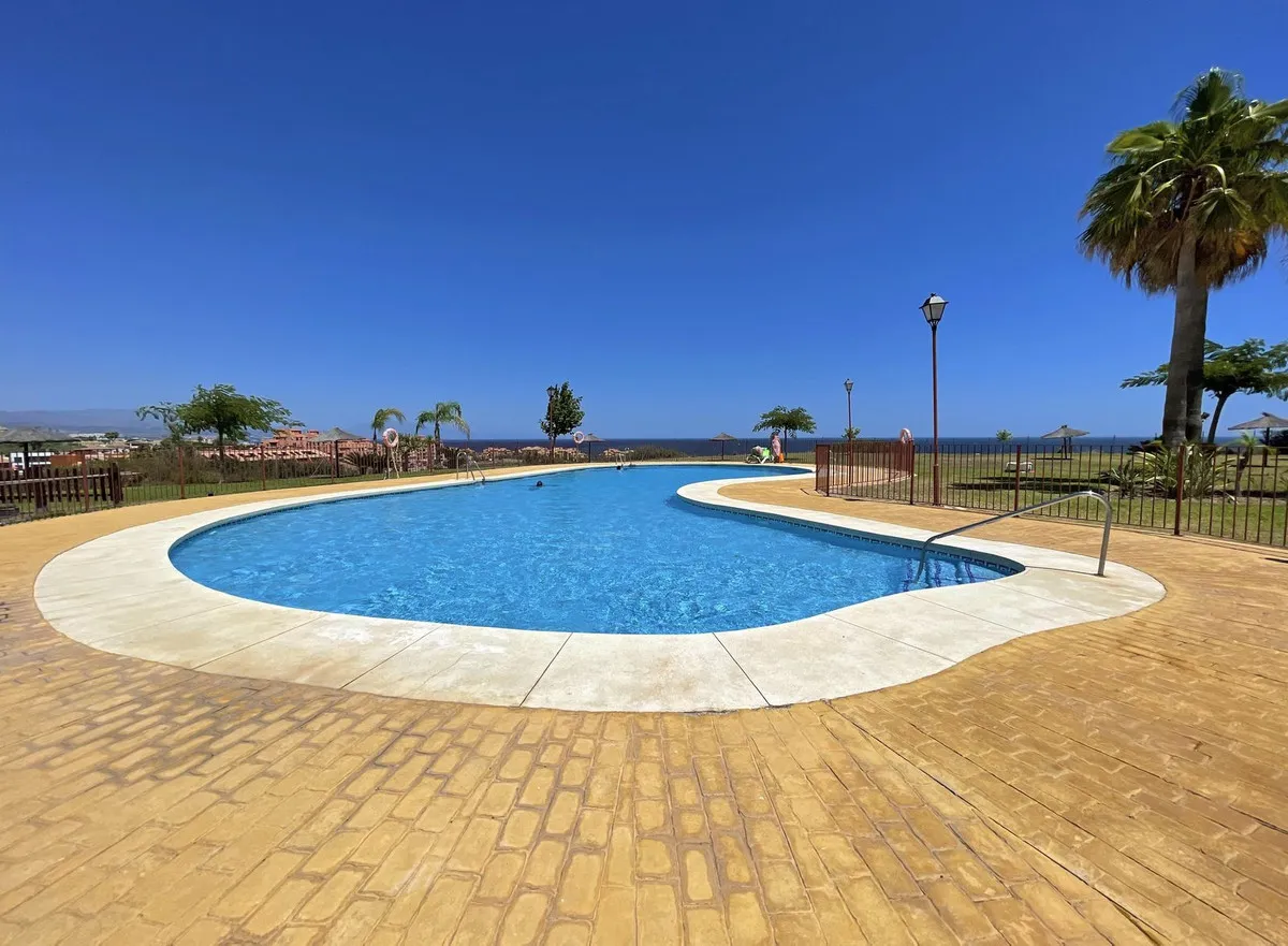 d795d637-68fd-403a-bb02-452d080b3681