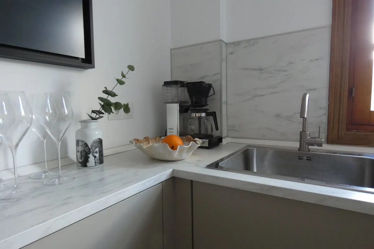 371c16ce-dade-4482-b610-89eb0a841fa9