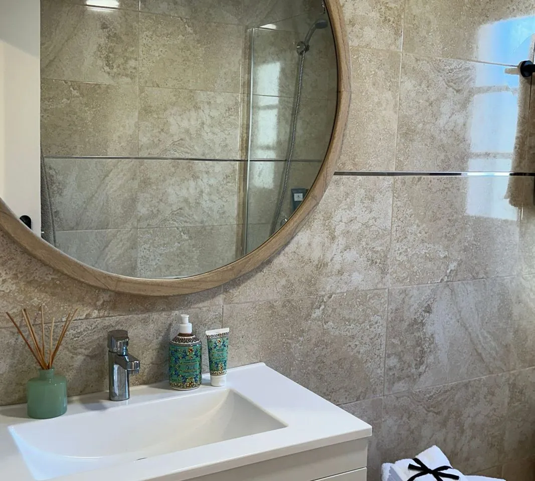 a2b0a417-c7a1-4512-9143-1a82d89025af