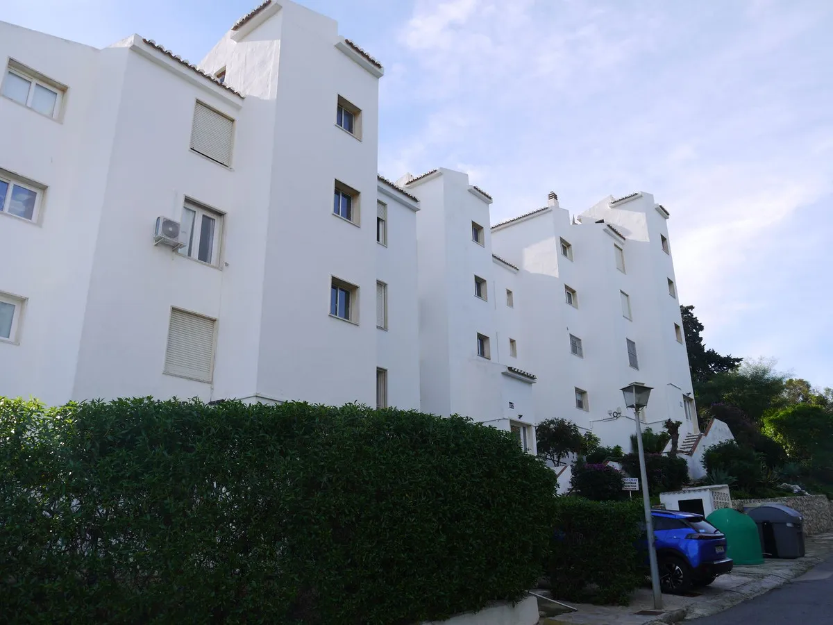 b68e9fb7-69a1-43ee-b23e-20c2b138a5e2