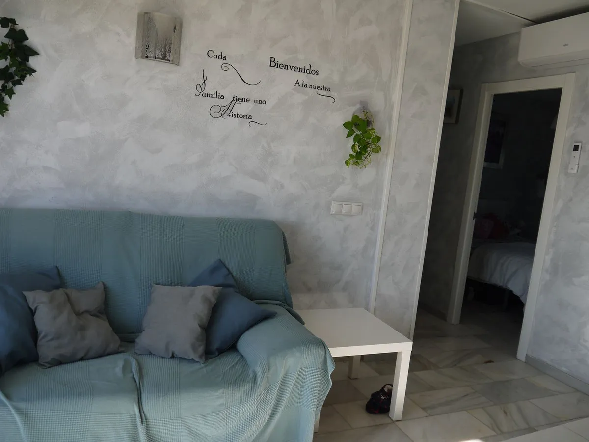 f8ca0ec9-e958-4038-b304-2878dba37287