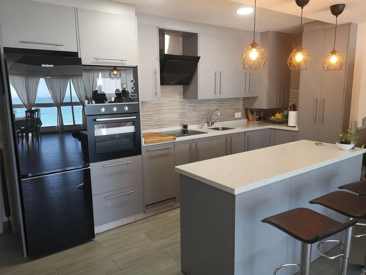 c880cfeb-a42b-4066-a751-6636e67e8e75