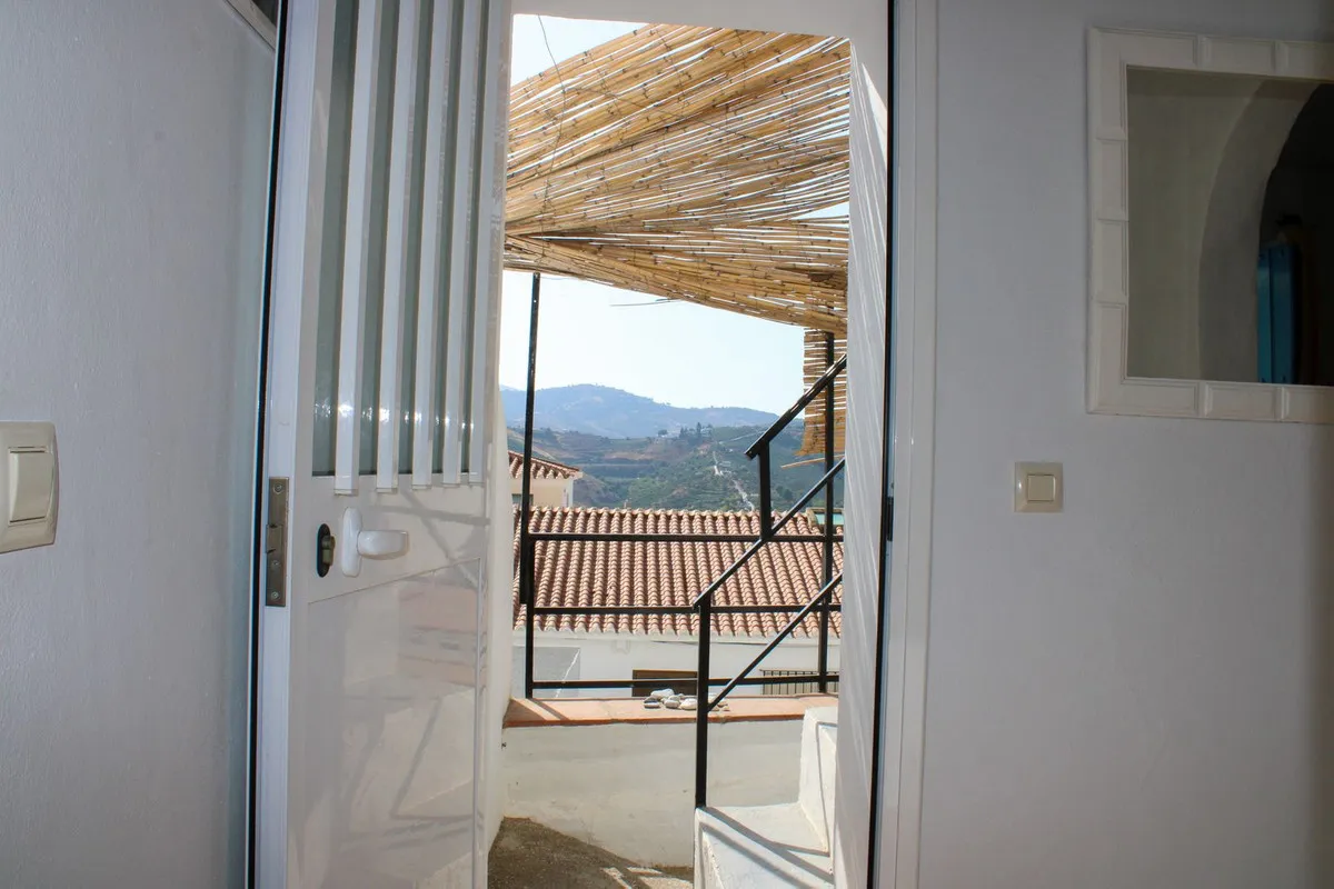 d77dd4f6-69b6-4935-9c42-77b8c117ed39