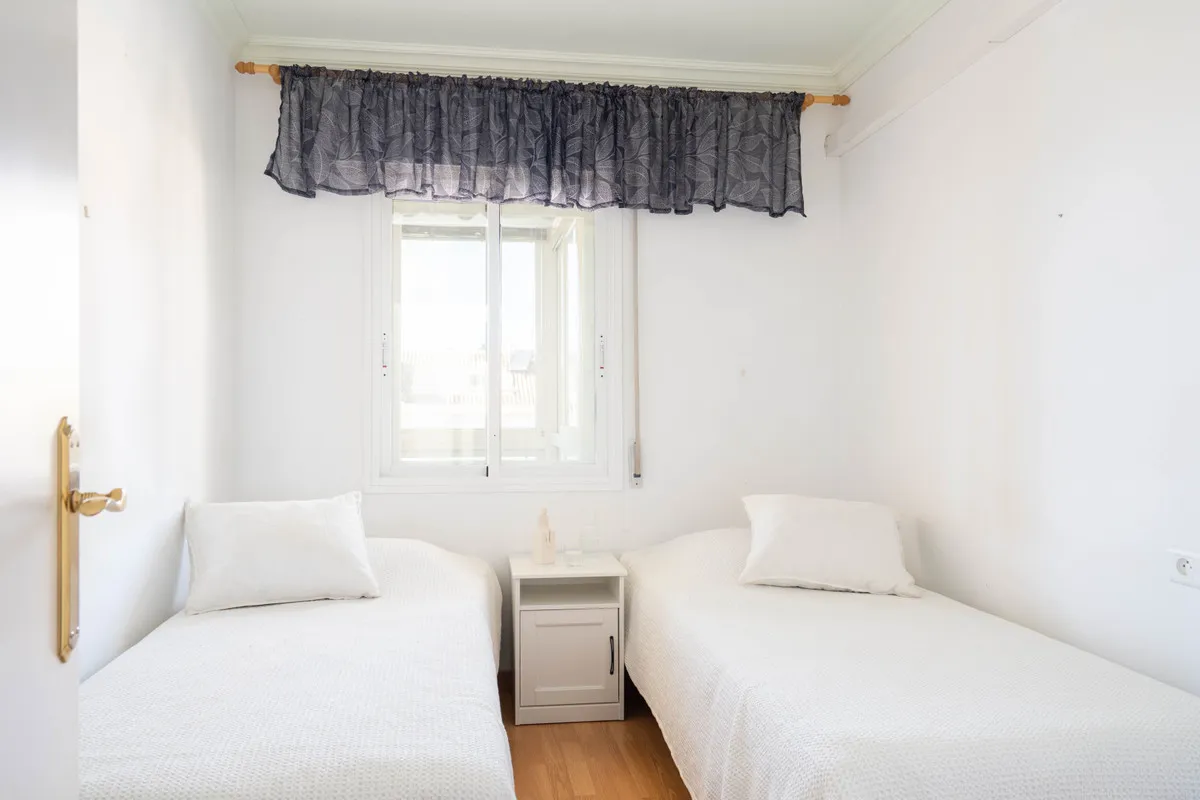 690ddee6-a043-4df3-ba4a-6c219118d67f