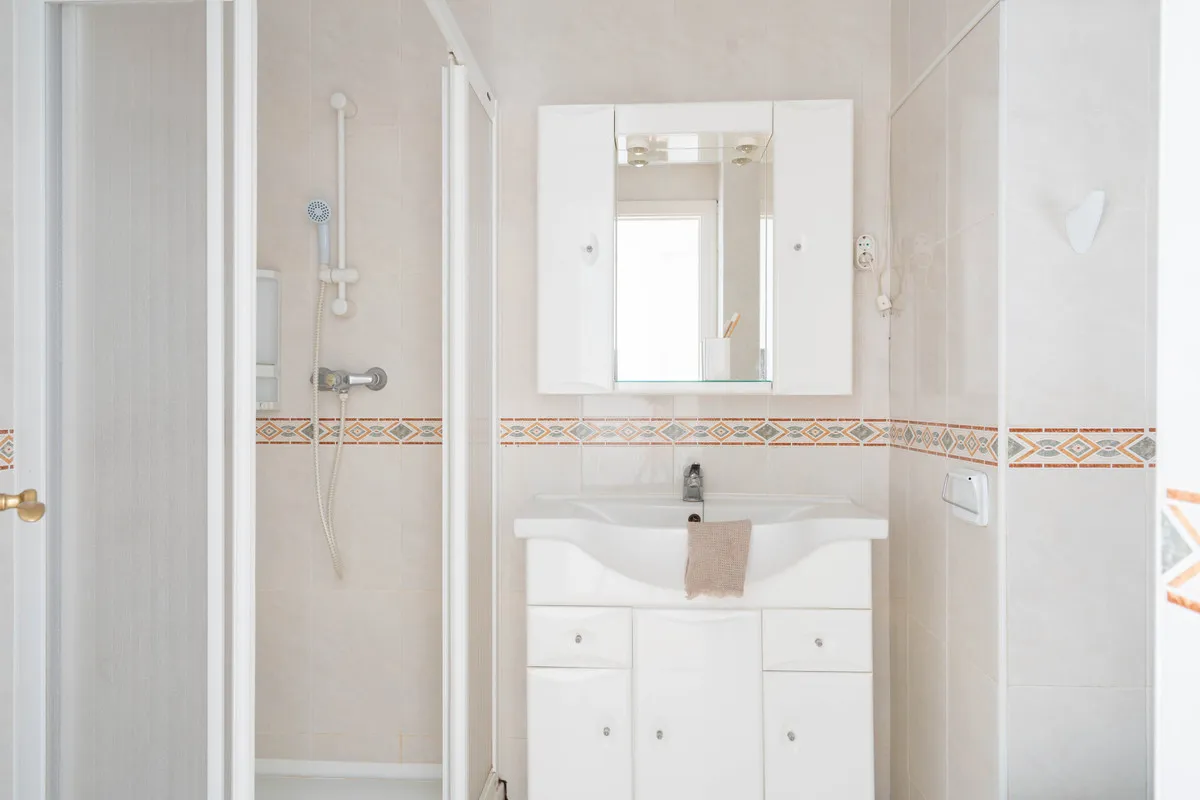 fc44eedc-842a-4379-8355-418bcfaea45b