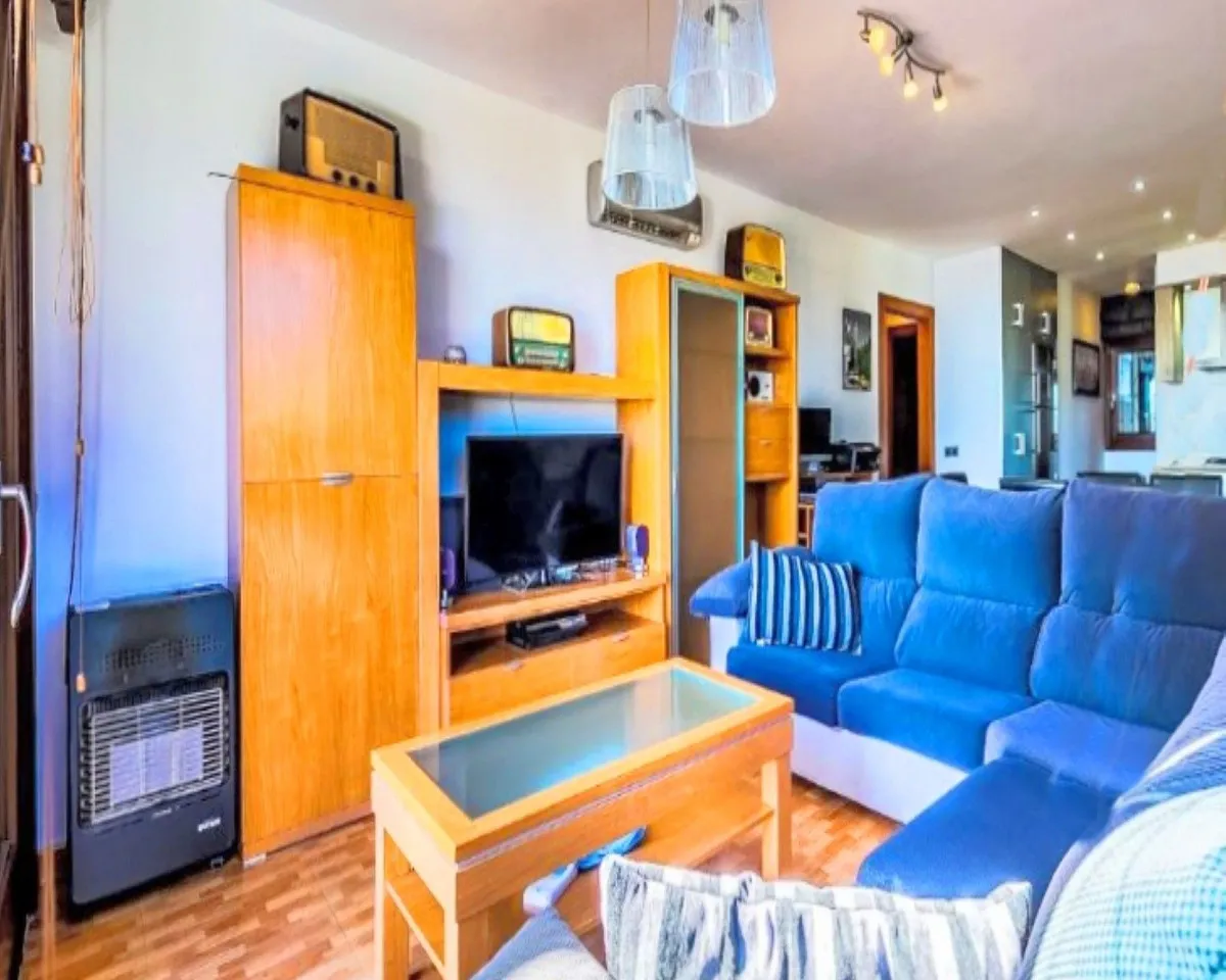 f6a70b2b-6c69-4f60-9aa2-f6e3d8e459c8