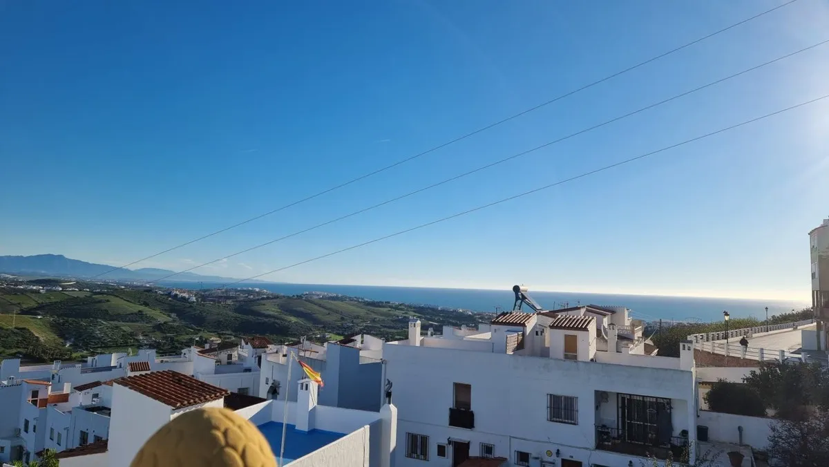 57527234-1a0f-4ec8-ab41-bacd0b76f373