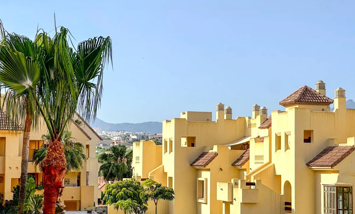 0fbfc6b9-62aa-4132-8de1-90c1f29885ba