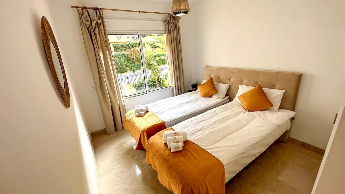 2ae2ae5b-0cda-4f3d-87fa-3ecfaed2e523