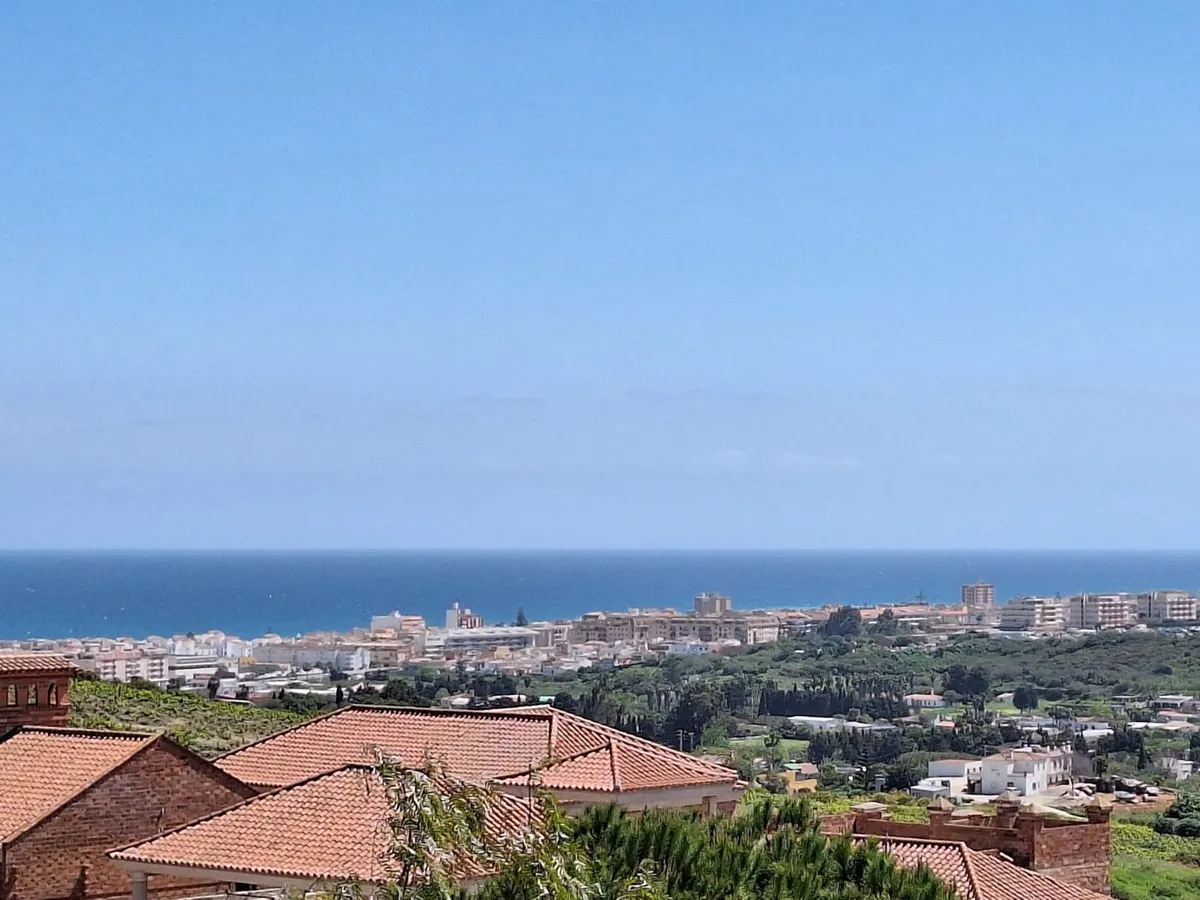 76b6ce02-12b4-4980-b2f9-6a9797e5421f