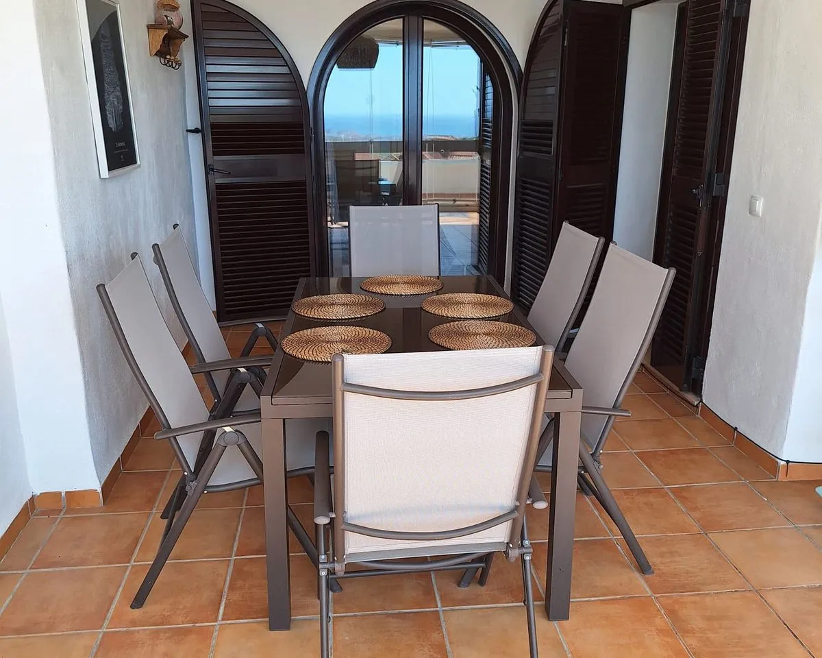 fbb1b3e8-6592-4470-be5a-628c7e54daaf